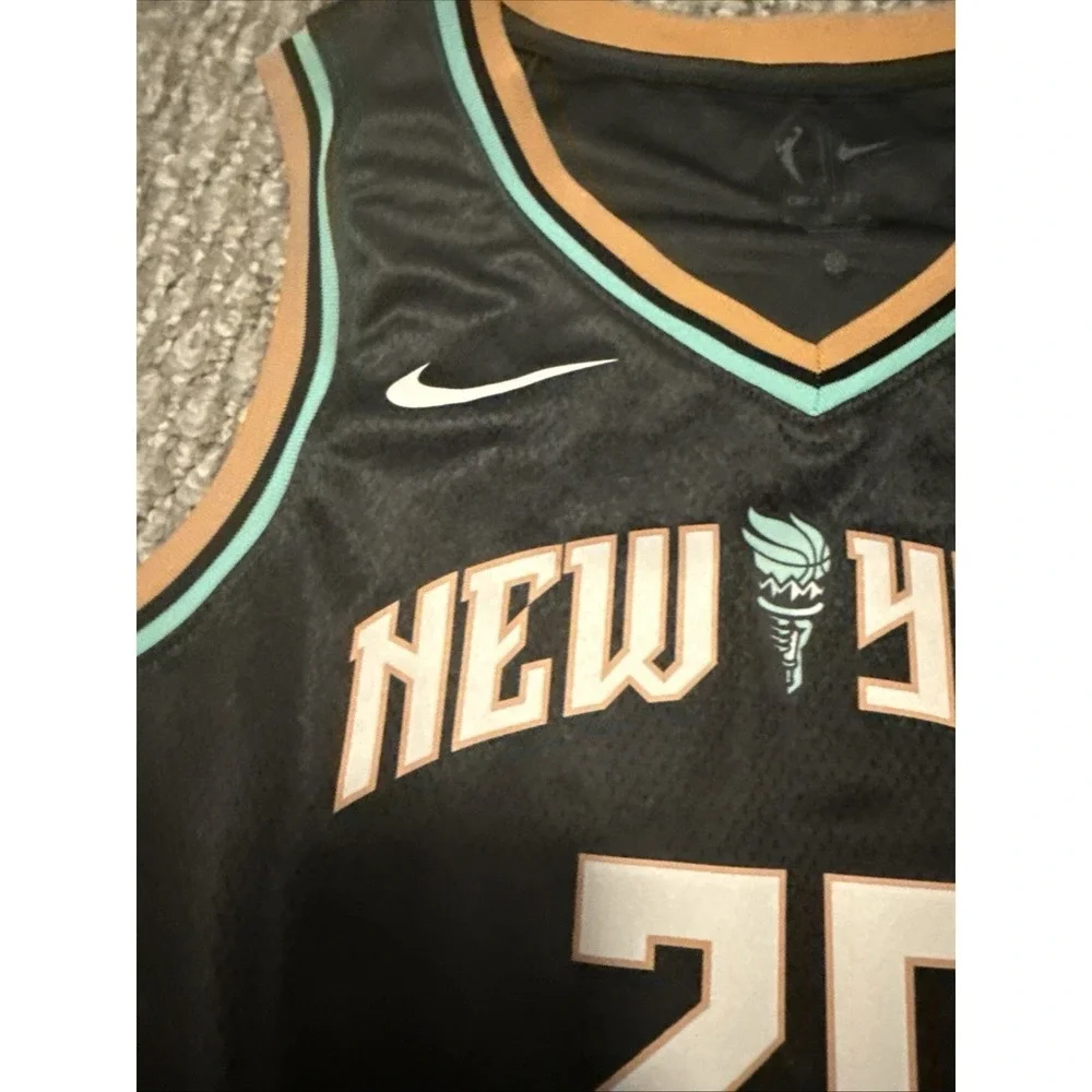 Nike Sabrina Ionescu Liberty Explorer‎ Edition Dri-FIT WNBA Womens Jersey Large